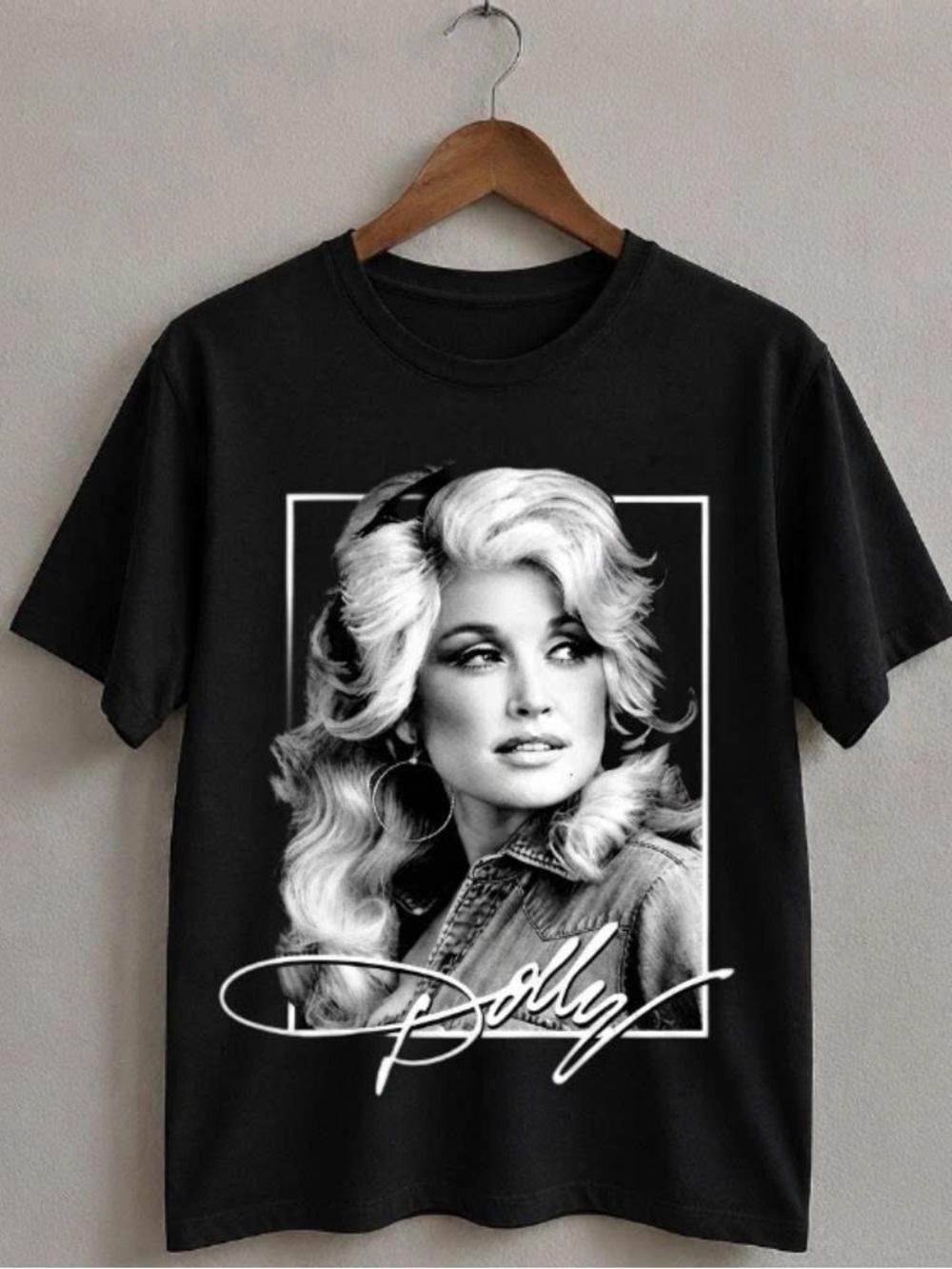 Gildan Black Women’s Tee with Dolly Parton Portrait